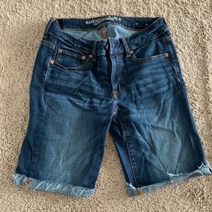 Bermuda jean shorts